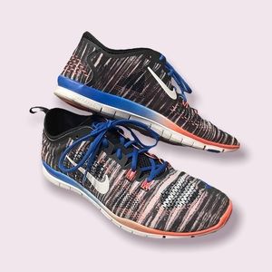 NIKE FREE TR FIT 4 - women’s size 11